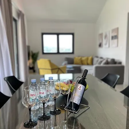 Beachfront House Olbia With Private Parking 公寓 特罗吉尔